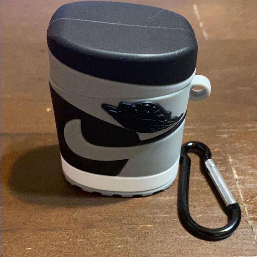 Brand new AirPod case Jordan 1 Blk/Grey